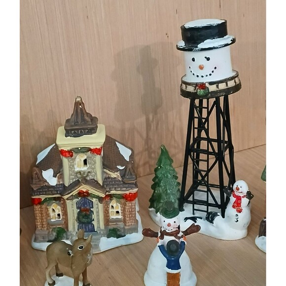 Christmas Town Houses and Figurines Set of 21 Pieces Holiday Winter Decorations - Picture 9 of 16